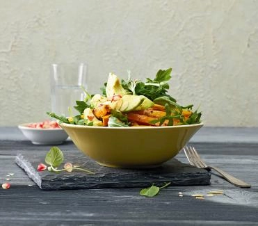 Salat von Ofen-Rüebli mit Avocado und Granatapfel